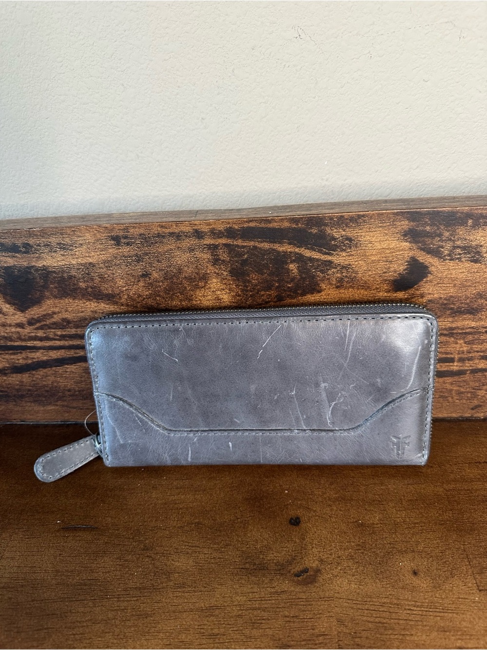 FRYE Melissa Gray Leather Zip Wallet